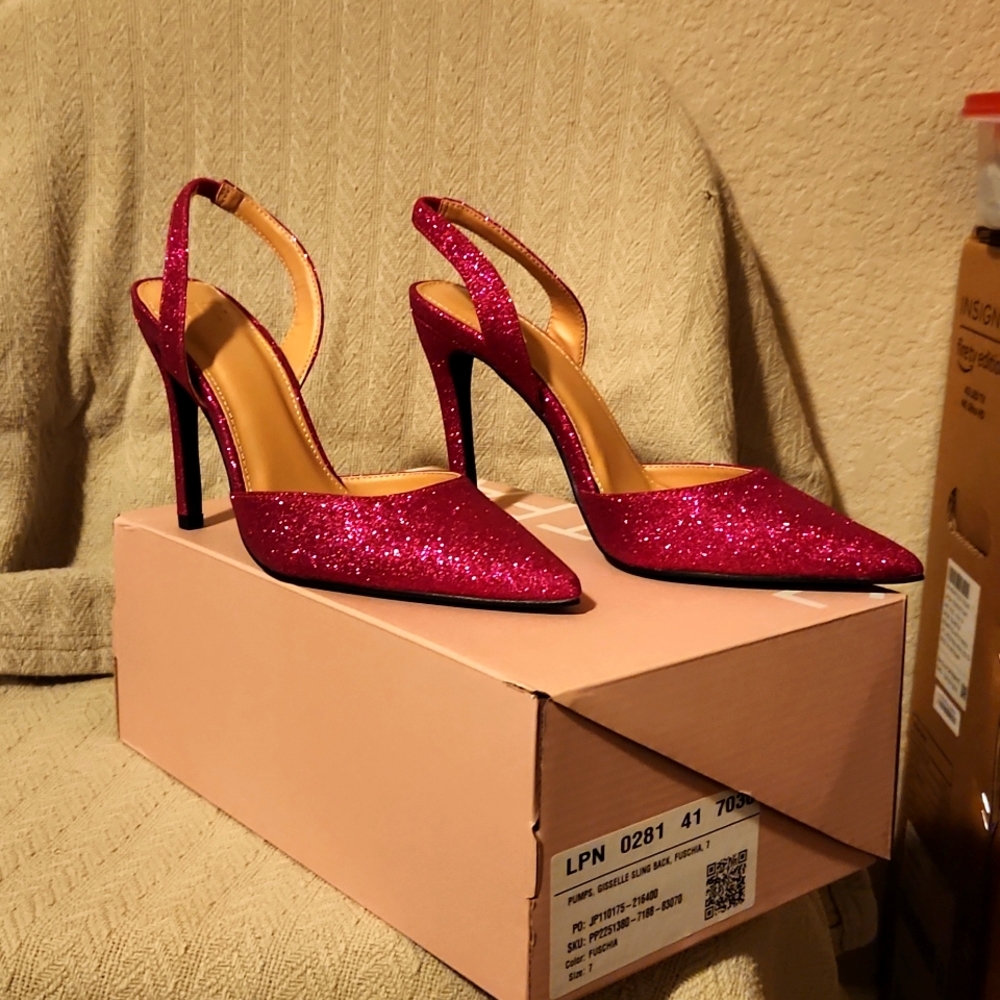 COPY - BRAND NEW JustFab Sparkly Pink Sling Back